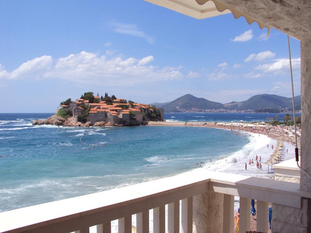 Beachfront First Line View Sveti Stefan Oda fotoğraf