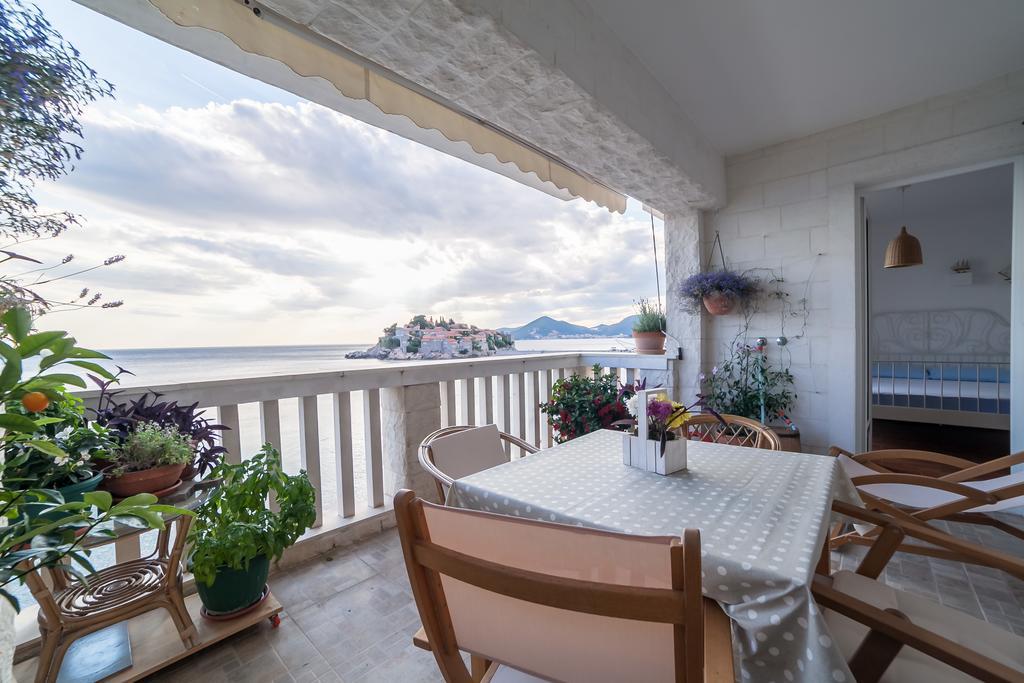 Beachfront First Line View Sveti Stefan Dış mekan fotoğraf